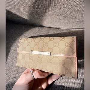 Vintage Gucci GG Supreme Continental- With Original Gucci Paperwork